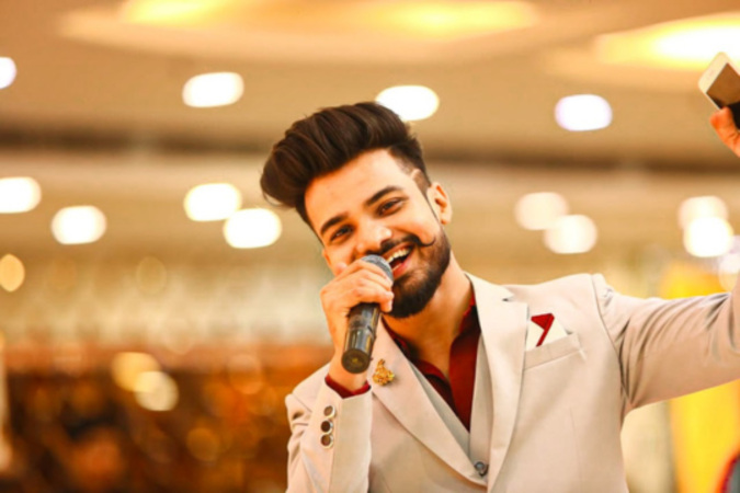 Why a Male Emcee is the Right Option for Your Pune Exhibition