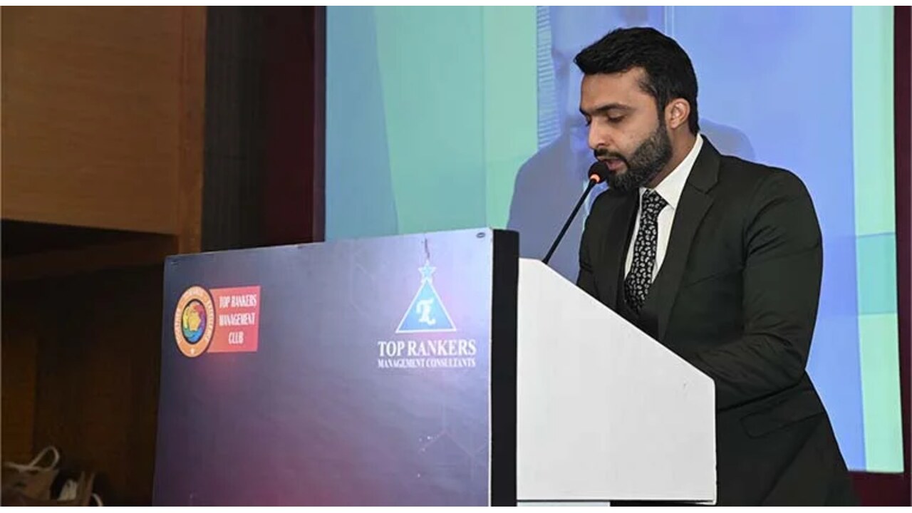 Male Emcee For Exhibition Activity in Pune